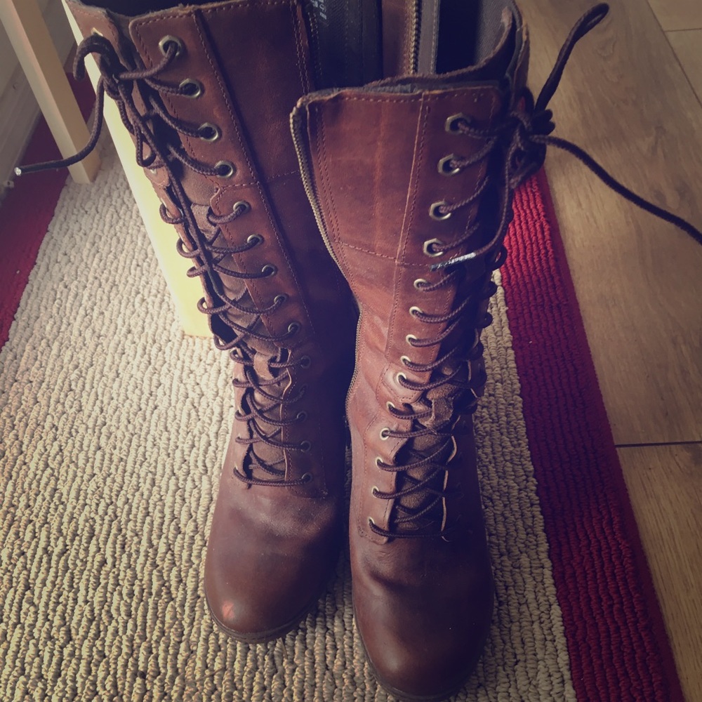 Timberland tall lace up boots 9.5